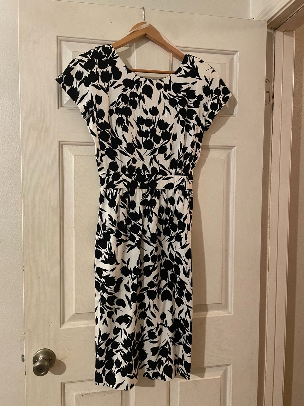 Vintage 100 Cotton Black White Tulip Low Back Button Bow Sheath Dress 6